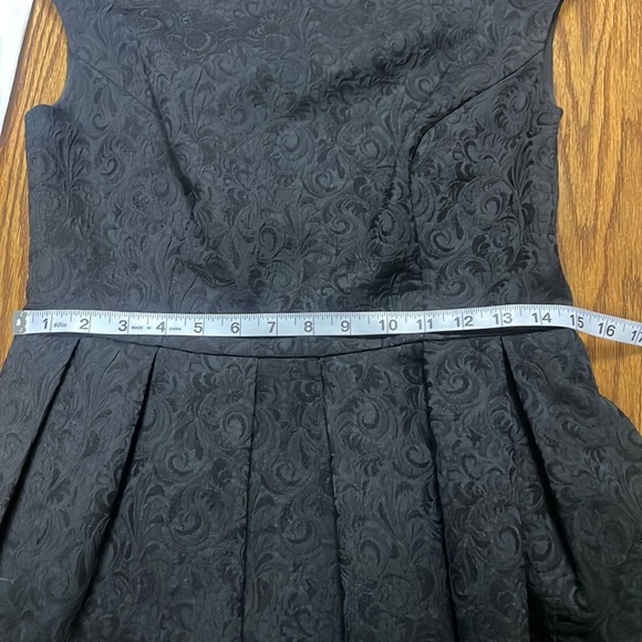 CYNTHIA STEFFE Jacquard textured SKATER cocktail DRESS / BLACK / Box PLEATS 8 - Picture 14 of 14